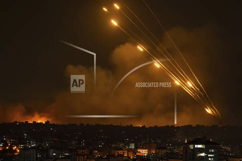 Israel intensifies Gaza strikes and battles to repel Hamas, with over 1,100 dead in fighting so far